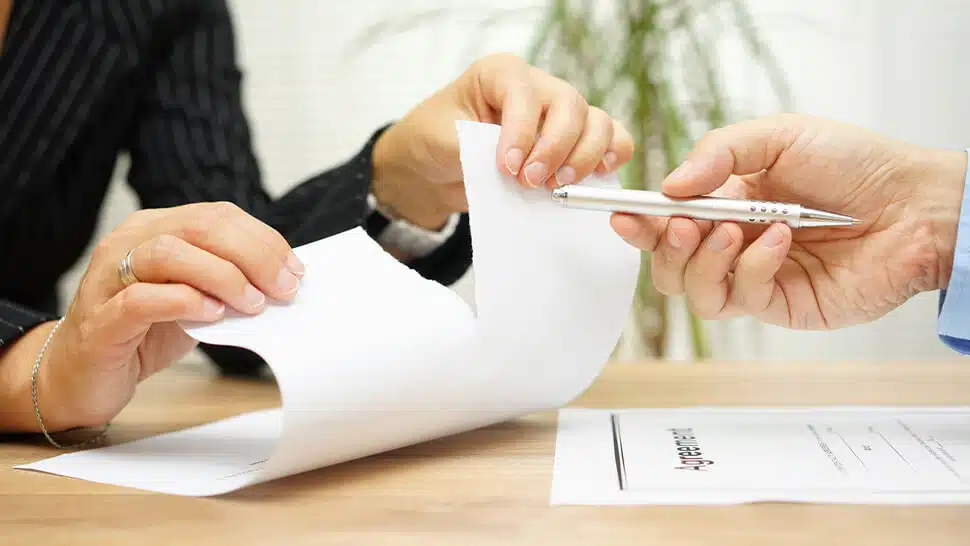 چگونه بیمه بدنه خود را فسخ کنیم؟